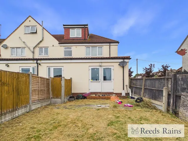 The Drive, Collier Row, Romford, RM5, photo 1