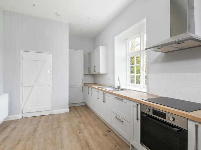 Farley Lane, Braishfield, SO51, photo 3