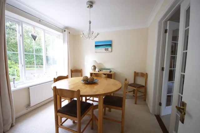 Photo 3 — Suffolk Drive, Whiteley