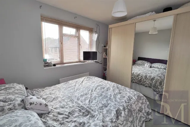 Lower Queens Road, Buckhurst Hill, IG9, photo 3