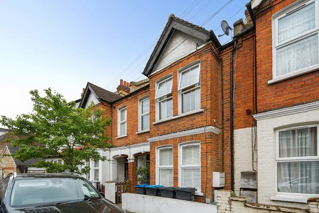 College Road, Colliers Wood, London, SW19, photo 1