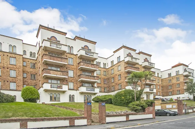 San Remo Towers, BH5, photo 1