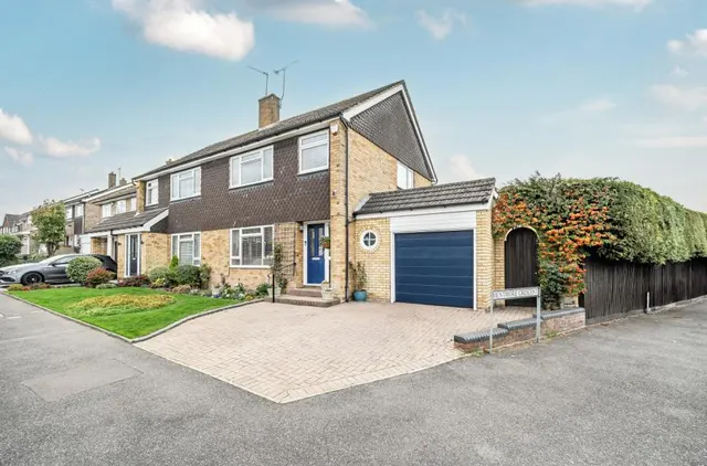 Mentmore Crescent, Dunstable, LU6, photo 1