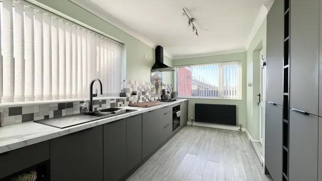 Low Leys Road, Bottesford, photo 2