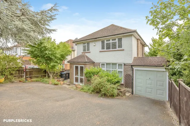 Coulsdon Road, Coulsdon, CR5, photo 1