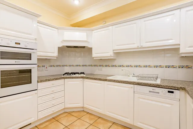 Photo 3 — Cavendish Road, Bath, BA1