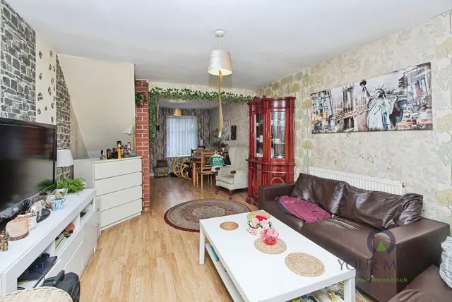 Photo 2 — Victoria Crescent, Burton-on-Trent, Staffordshire, DE14