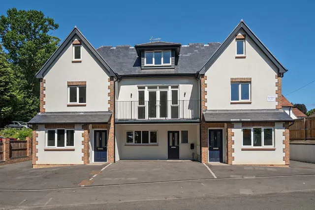 Pentire Place, Farnham, GU10, photo 1