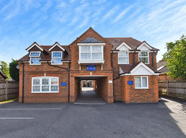 Hyde End Road, Spencers Wood, RG7, photo 1