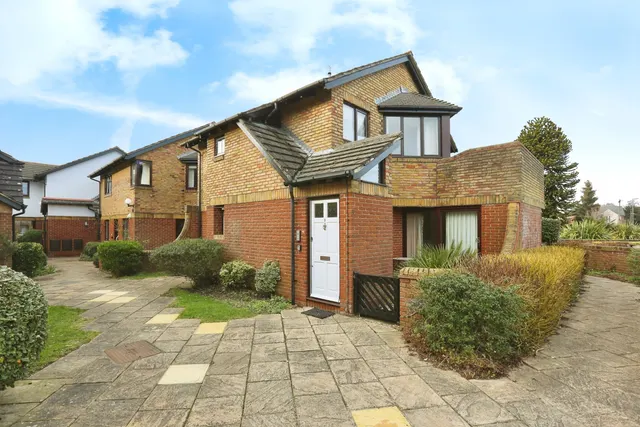 Garden Mews, Warsash, SO31, photo 1