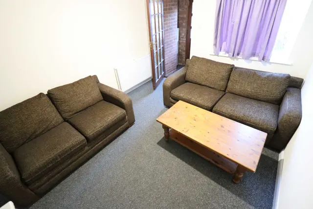 Photo 2 — Smewin Court, High Wycombe, HP11 2TA