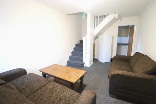 1 bedroom house — Smewin Court, High Wycombe, HP11 2TA