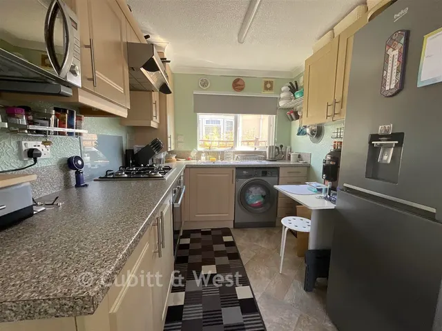 Broadway Park, The Causeway, GU31, photo 3