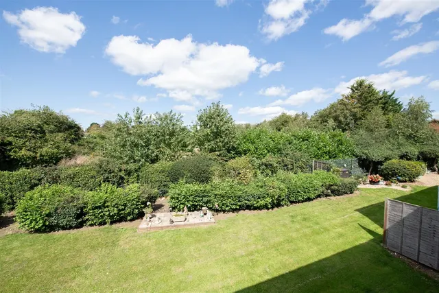 Lansdowne Way, High Wycombe, HP11, photo 2