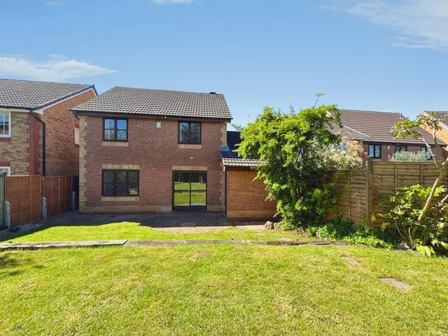 Bowscale Close, Gamston, NG2, photo 3