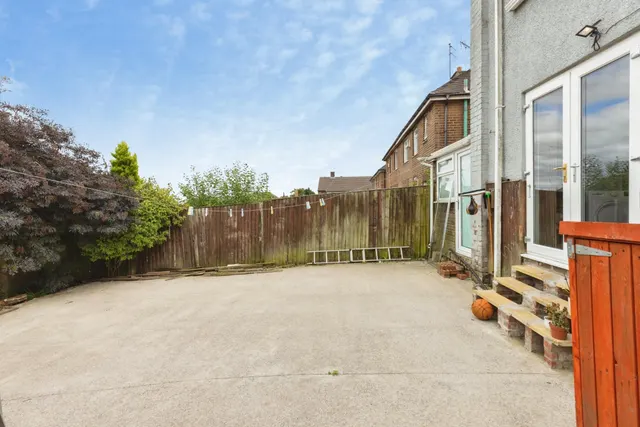Knowles Lane, Bradford, BD4, photo 3