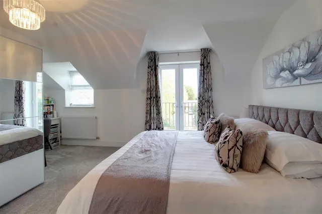 Dixons Hill Road, Welham Green, AL9, photo 3