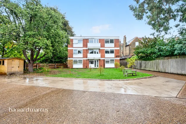 Tring Avenue, London, W5, photo 1