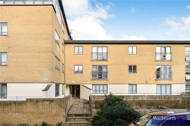 Photo 2 — Sovereign Place, Harrow, HA1