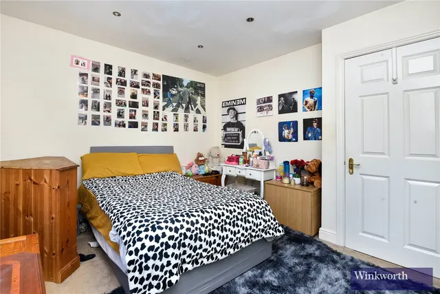 Photo 3 — Sovereign Place, Harrow, HA1