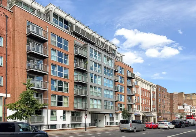 Vauxhall Bridge Road, London, SW1V, photo 1