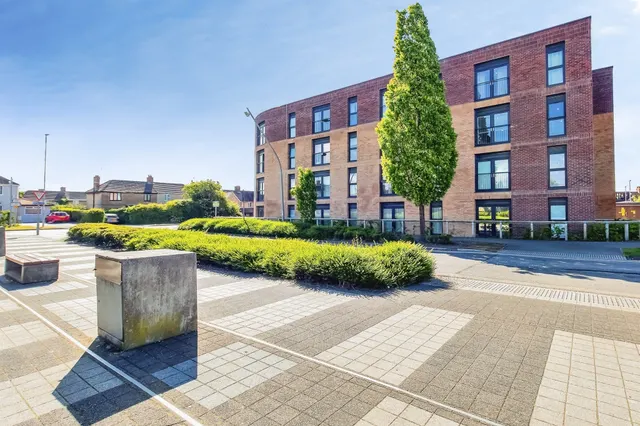 Station Road, Corby, photo 1
