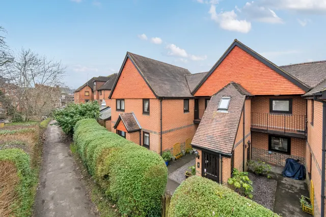 Victoria Court, Henley-on-Thames, RG9, photo 1
