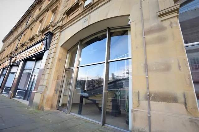 John William Court, Huddersfield, HD1, photo 1