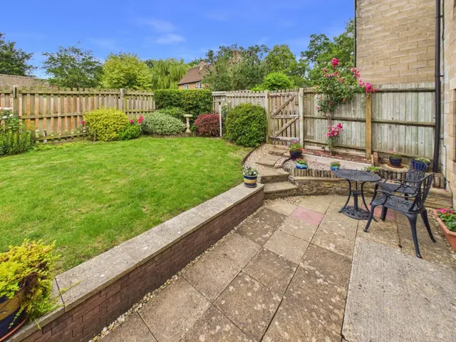 Arnolds Way, Cirencester, GL7, photo 3