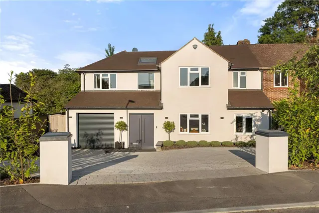 Harpesford Avenue, Virginia Water, Surrey, GU25 4RD, photo 1