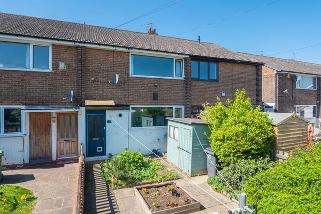Hill Rise Grove, Bramley, photo 1