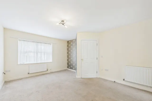 Honington Mews, Farnborough, GU14, photo 2
