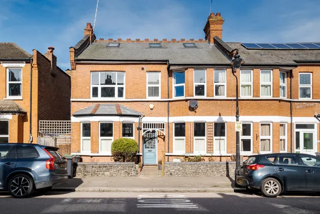 Coldfall Avenue, London, N10, photo 1