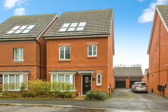 Loom Crescent, Bamber Bridge, Preston, Lancashire, PR5, photo 1