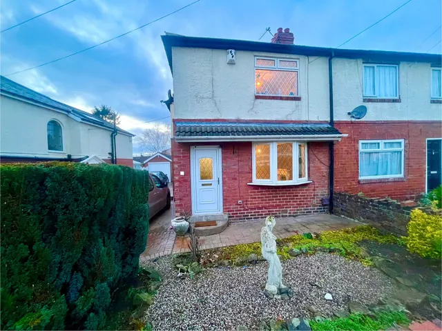 Park Avenue, Wakefield, WF3, photo 1