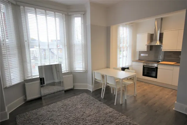 Bounds Green Road, Bounds Green, N11, photo 1