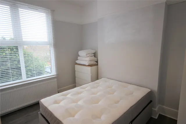 Bounds Green Road, Bounds Green, N11, photo 3