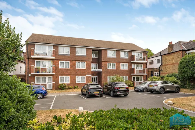 Chase Side, London, N14, photo 1