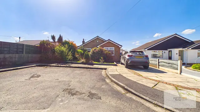 Trent Drive, Bury, Greater Manchester, BL9 6QZ, photo 1