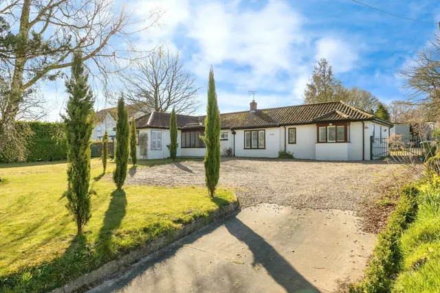 Drury Lane, Carbrooke, Thetford, Norfolk, IP25, photo 1