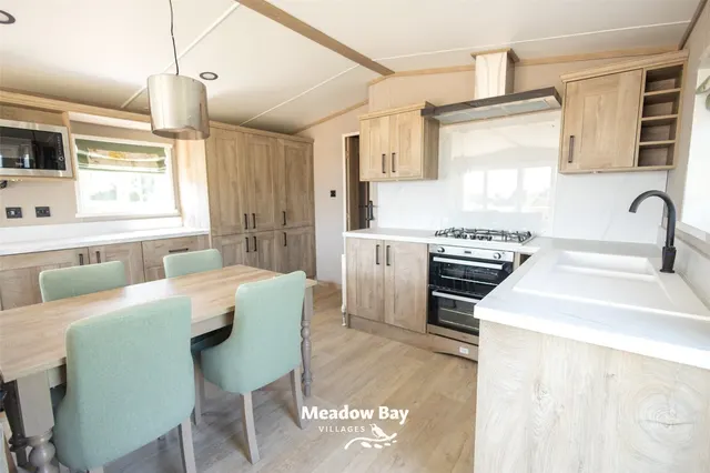 Manor Road, Hayling Island, PO11, photo 3