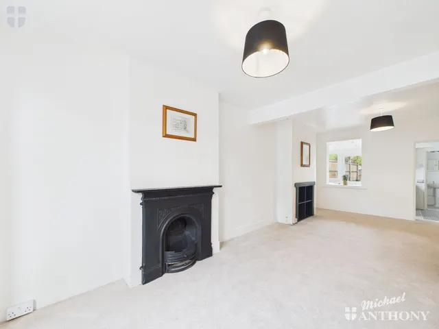 Photo 2 — Ardenham Street, Aylesbury, HP19 8AH