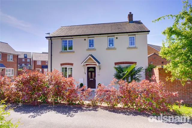 Dormouse Fields, Droitwich, Worcestershire, WR9 7FS, photo 1