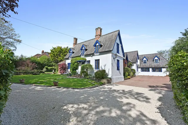 School Lane, Gerrards Cross, SL9, photo 2