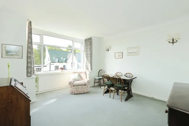 Photo 3 — Dobcroft Close, Sheffield, S11