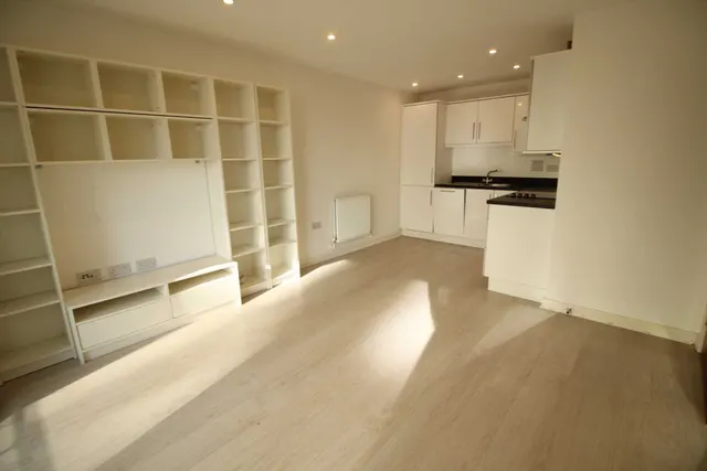 Photo 2 — Burgoyne House, Brentford, TW8 0GB