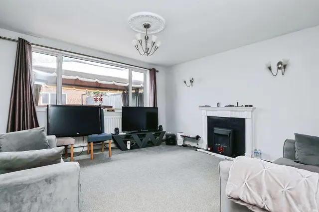 Photo 2 — Gorsy Road, Quinton, BIRMINGHAM