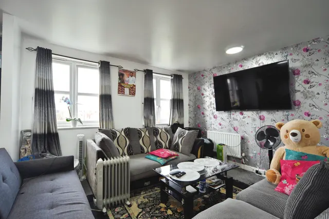 Gareth Drive, London, N9, photo 2