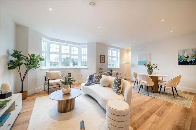 Green Lane, HA6, photo 2