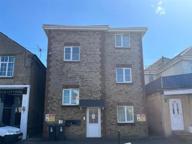 Sandown Road, Sandown, PO36, photo 2